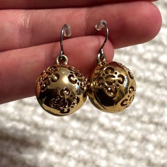 Gold Filigree Orb Drop Earrings Vintage Baroque Statement Dangle Jewelry - Picture 3 of 5